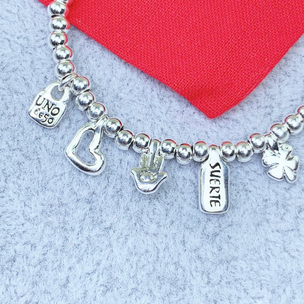 Uno de 50 Sterling silver-plated bracelet with heart, clover and hand charm - Picture 3 of 6